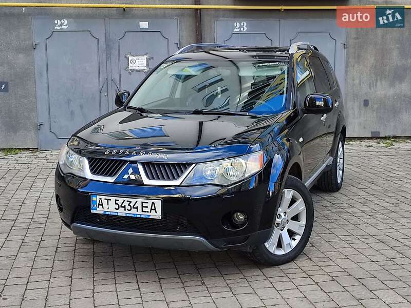 Позашляховик / Кросовер Mitsubishi Outlander XL 2008 в Івано-Франківську