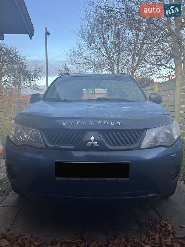 Позашляховик / Кросовер Mitsubishi Outlander XL 2007 в Могилів-Подільському