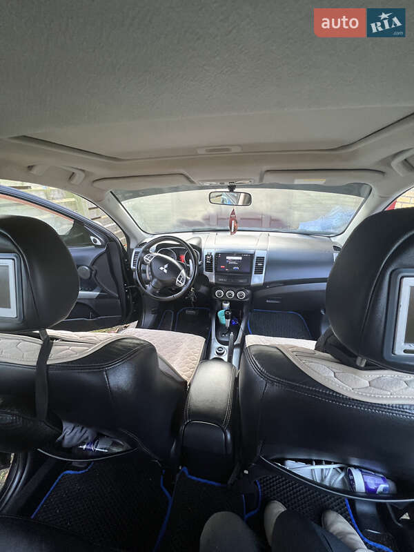 Позашляховик / Кросовер Mitsubishi Outlander XL 2007 в Могилів-Подільському