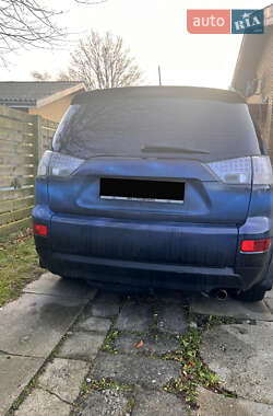 Позашляховик / Кросовер Mitsubishi Outlander XL 2007 в 