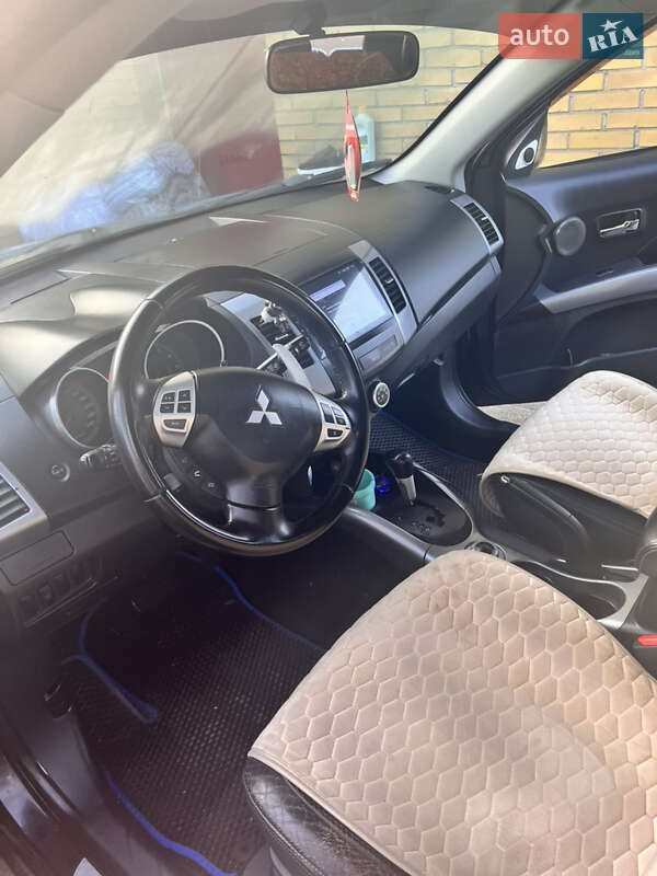 Позашляховик / Кросовер Mitsubishi Outlander XL 2007 в Могилів-Подільському