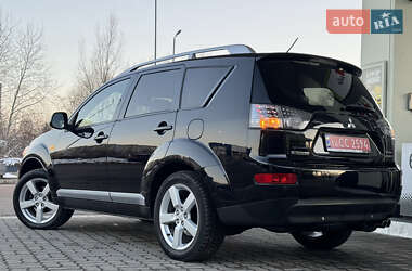 Позашляховик / Кросовер Mitsubishi Outlander XL 2008 в Дрогобичі