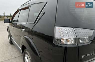 Позашляховик / Кросовер Mitsubishi Outlander XL 2009 в Полтаві