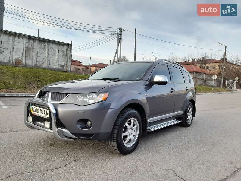 Внедорожник / Кроссовер Mitsubishi Outlander XL 2007 в Львове
