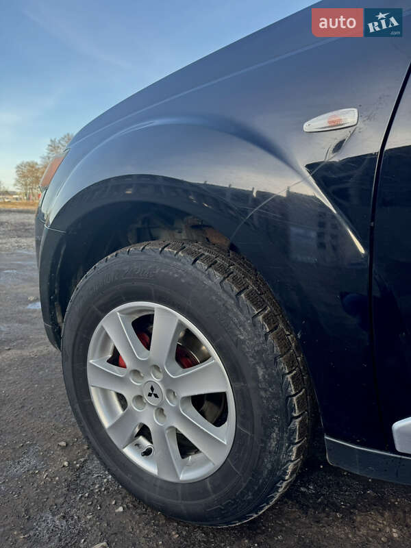 Внедорожник / Кроссовер Mitsubishi Outlander XL 2007 в Вишневце фото 12 Внедорожник / Кроссовер Mitsubishi Outlander XL 2007 в Вишневце