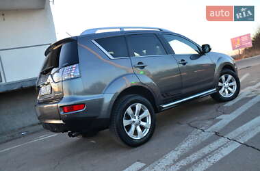 Внедорожник / Кроссовер Mitsubishi Outlander XL 2010 в Стрые