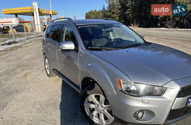 Позашляховик / Кросовер Mitsubishi Outlander XL 2010 в Харкові