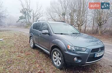 Позашляховик / Кросовер Mitsubishi Outlander XL 2012 в Охтирці