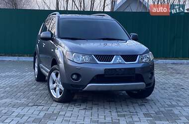 Позашляховик / Кросовер Mitsubishi Outlander XL 2010 в Дніпрі