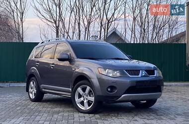 Позашляховик / Кросовер Mitsubishi Outlander XL 2010 в Дніпрі