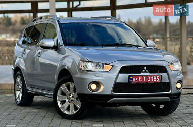 Позашляховик / Кросовер Mitsubishi Outlander XL 2010 в Дрогобичі