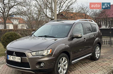 Позашляховик / Кросовер Mitsubishi Outlander XL 2010 в Коломиї