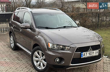 Позашляховик / Кросовер Mitsubishi Outlander XL 2010 в Коломиї