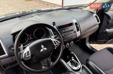 Позашляховик / Кросовер Mitsubishi Outlander XL 2010 в Коломиї