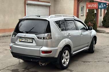 Позашляховик / Кросовер Mitsubishi Outlander XL 2010 в Одесі