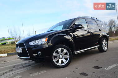 Позашляховик / Кросовер Mitsubishi Outlander XL 2011 в Дрогобичі