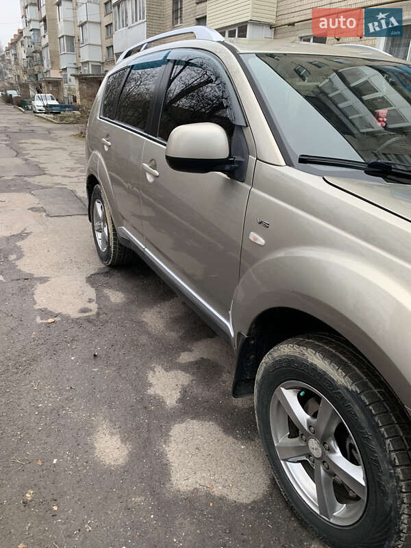 Внедорожник / Кроссовер Mitsubishi Outlander XL 2007 в Виннице фото 6 Внедорожник / Кроссовер Mitsubishi Outlander XL 2007 в Виннице