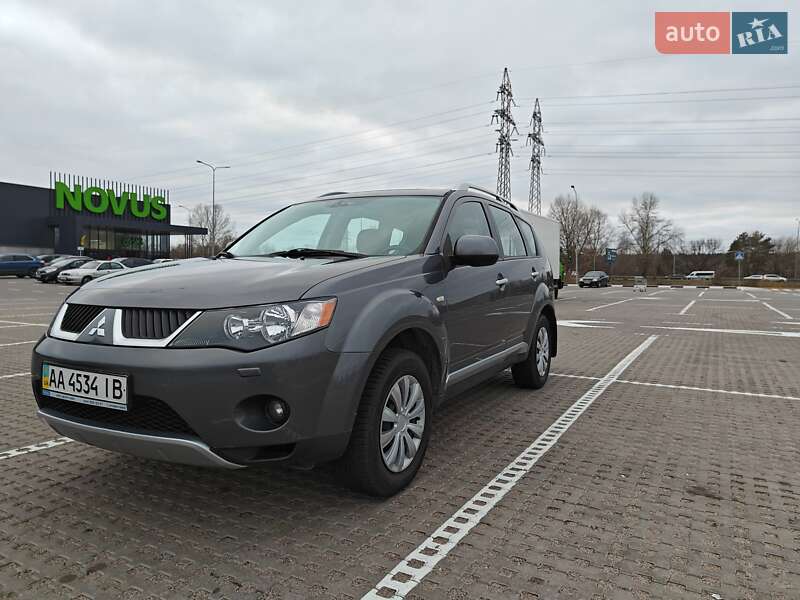 Внедорожник / Кроссовер Mitsubishi Outlander XL 2008 в Киеве