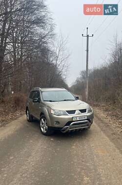 Позашляховик / Кросовер Mitsubishi Outlander XL 2008 в Чернівцях