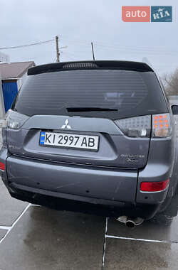 Позашляховик / Кросовер Mitsubishi Outlander XL 2008 в Броварах