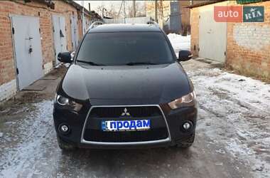 Позашляховик / Кросовер Mitsubishi Outlander XL 2010 в Диканьці