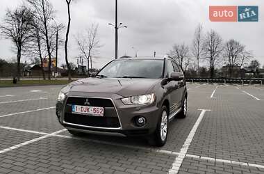 Внедорожник / Кроссовер Mitsubishi Outlander XL 2010 в Коломые