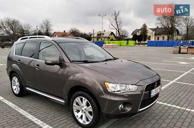 Внедорожник / Кроссовер Mitsubishi Outlander XL 2010 в Коломые