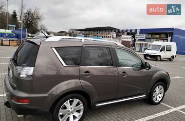 Внедорожник / Кроссовер Mitsubishi Outlander XL 2010 в Коломые