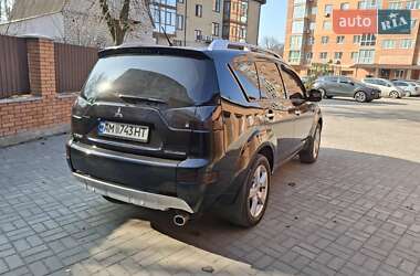 Внедорожник / Кроссовер Mitsubishi Outlander XL 2009 в Бердичеве