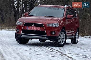 Позашляховик / Кросовер Mitsubishi Outlander XL 2010 в Радивиліві