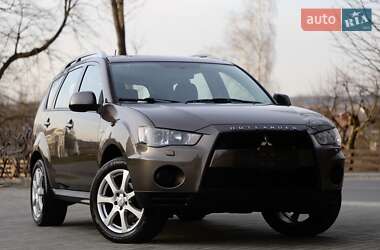 Внедорожник / Кроссовер Mitsubishi Outlander XL 2012 в Дрогобыче