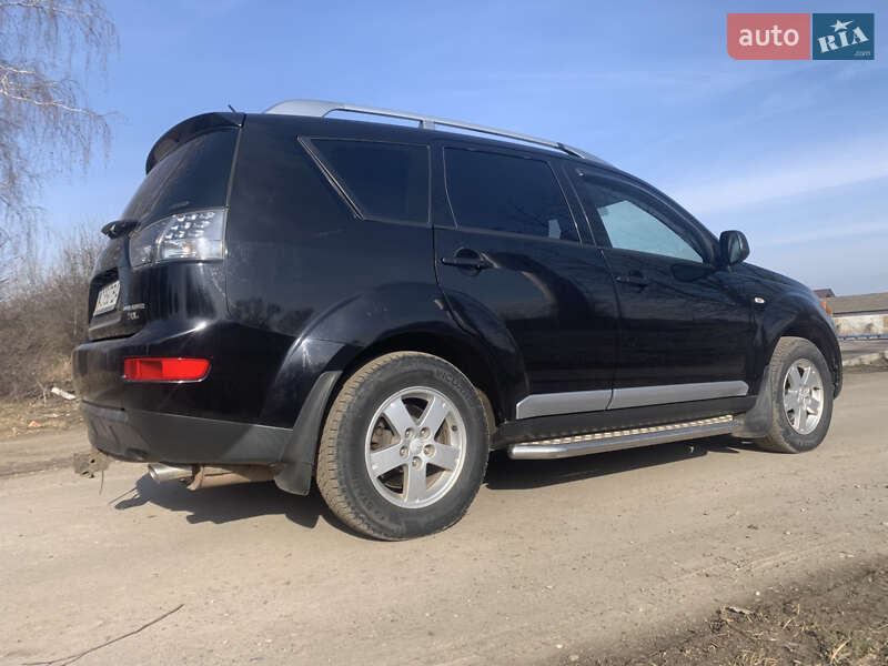 Позашляховик / Кросовер Mitsubishi Outlander XL 2008 в Рожище