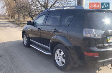 Позашляховик / Кросовер Mitsubishi Outlander XL 2008 в Рожище