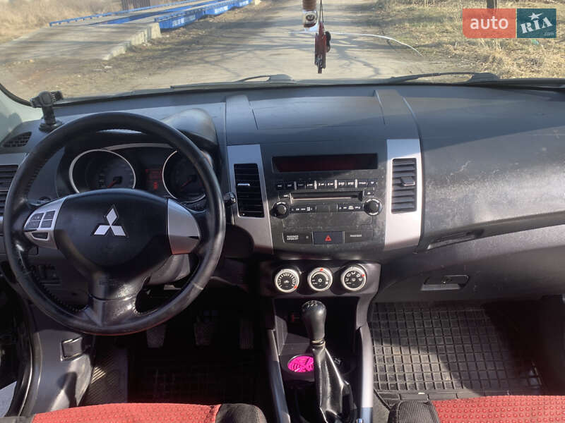 Позашляховик / Кросовер Mitsubishi Outlander XL 2008 в Рожище