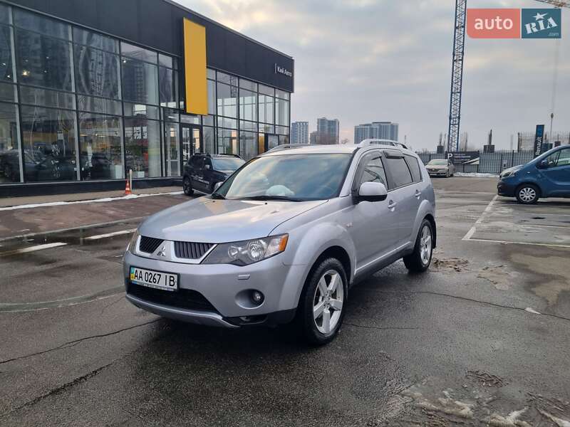 Позашляховик / Кросовер Mitsubishi Outlander XL 2008 в 