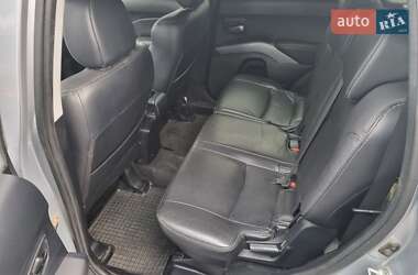 Позашляховик / Кросовер Mitsubishi Outlander XL 2008 в 