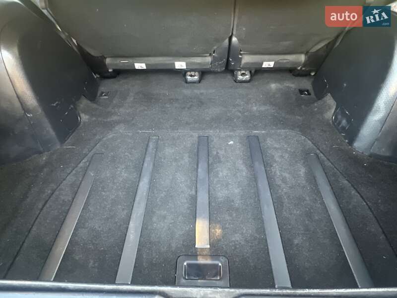 Внедорожник / Кроссовер Mitsubishi Outlander XL 2008 в Житомире