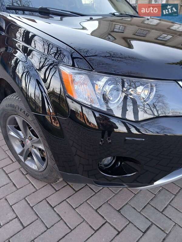 Внедорожник / Кроссовер Mitsubishi Outlander XL 2008 в Сумах