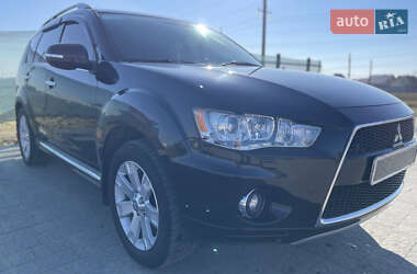 Внедорожник / Кроссовер Mitsubishi Outlander XL 2010 в 