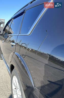 Внедорожник / Кроссовер Mitsubishi Outlander XL 2010 в 