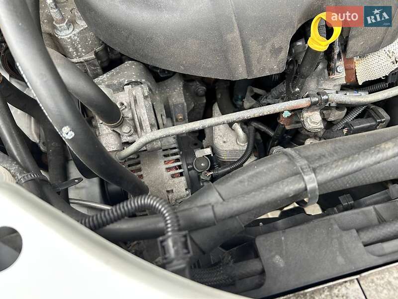 Внедорожник / Кроссовер Mitsubishi Outlander XL 2010 в Ивано-Франковске