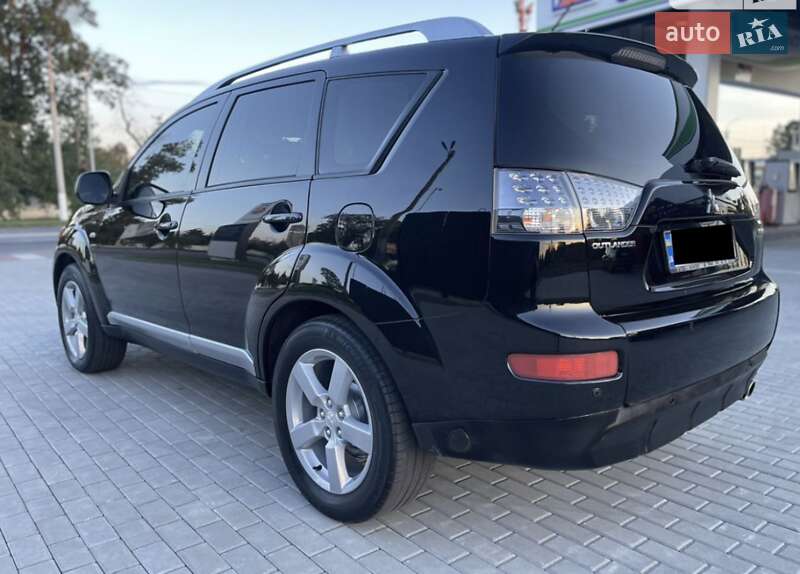 Позашляховик / Кросовер Mitsubishi Outlander XL 2007 в Києві