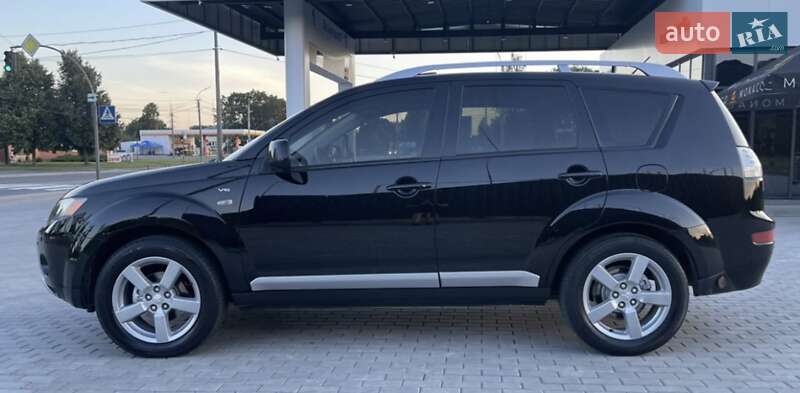 Позашляховик / Кросовер Mitsubishi Outlander XL 2007 в Києві
