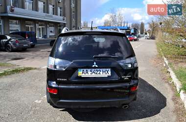 Внедорожник / Кроссовер Mitsubishi Outlander XL 2008 в 