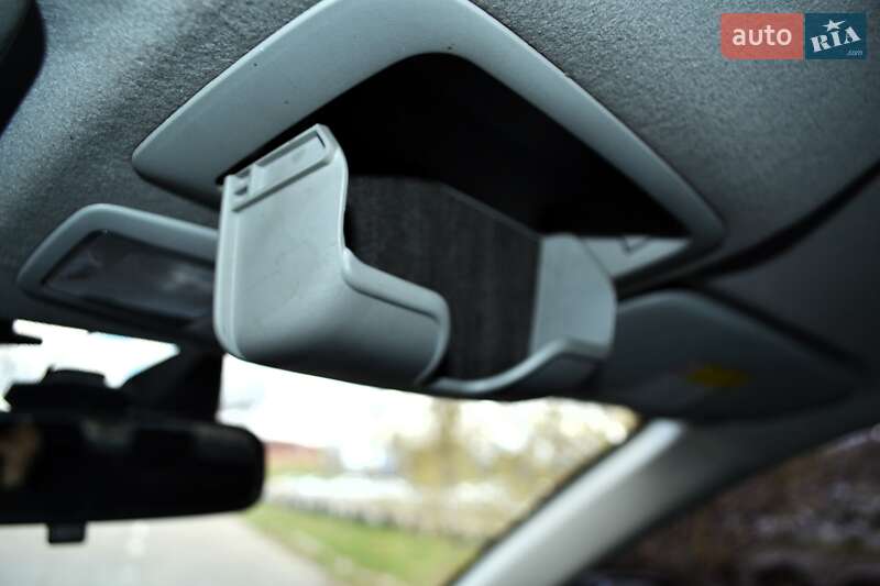 Внедорожник / Кроссовер Mitsubishi Outlander XL 2008 в Киеве