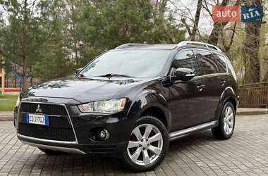 Позашляховик / Кросовер Mitsubishi Outlander XL 2010 в Миколаєві