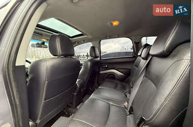 Внедорожник / Кроссовер Mitsubishi Outlander XL 2008 в 