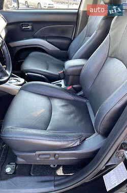 Позашляховик / Кросовер Mitsubishi Outlander XL 2008 в 