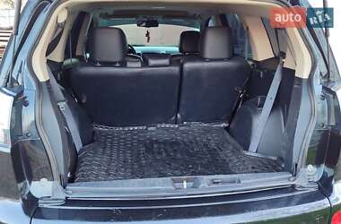 Внедорожник / Кроссовер Mitsubishi Outlander XL 2012 в 