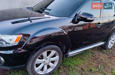 Внедорожник / Кроссовер Mitsubishi Outlander XL 2012 в 